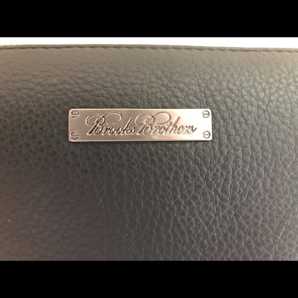 Brooks Brothers Toiletry Kit - Picture 3 of 8